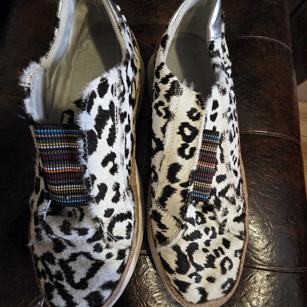 Leopard Print Slip-On Shoes